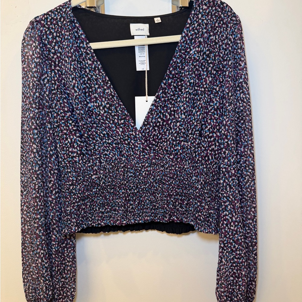 NWT Wilfred Aritzia Purple Floral V-Neck Smocked Waist Crop Top